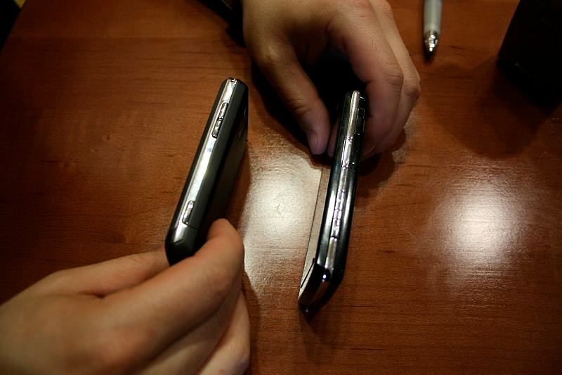 Illustration for article titled LG Dare, Verizon's Most Daring Phone Yet: Impressions, Video Walkthrough and Gallery
